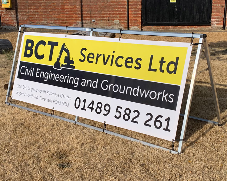 External double sided banner stand